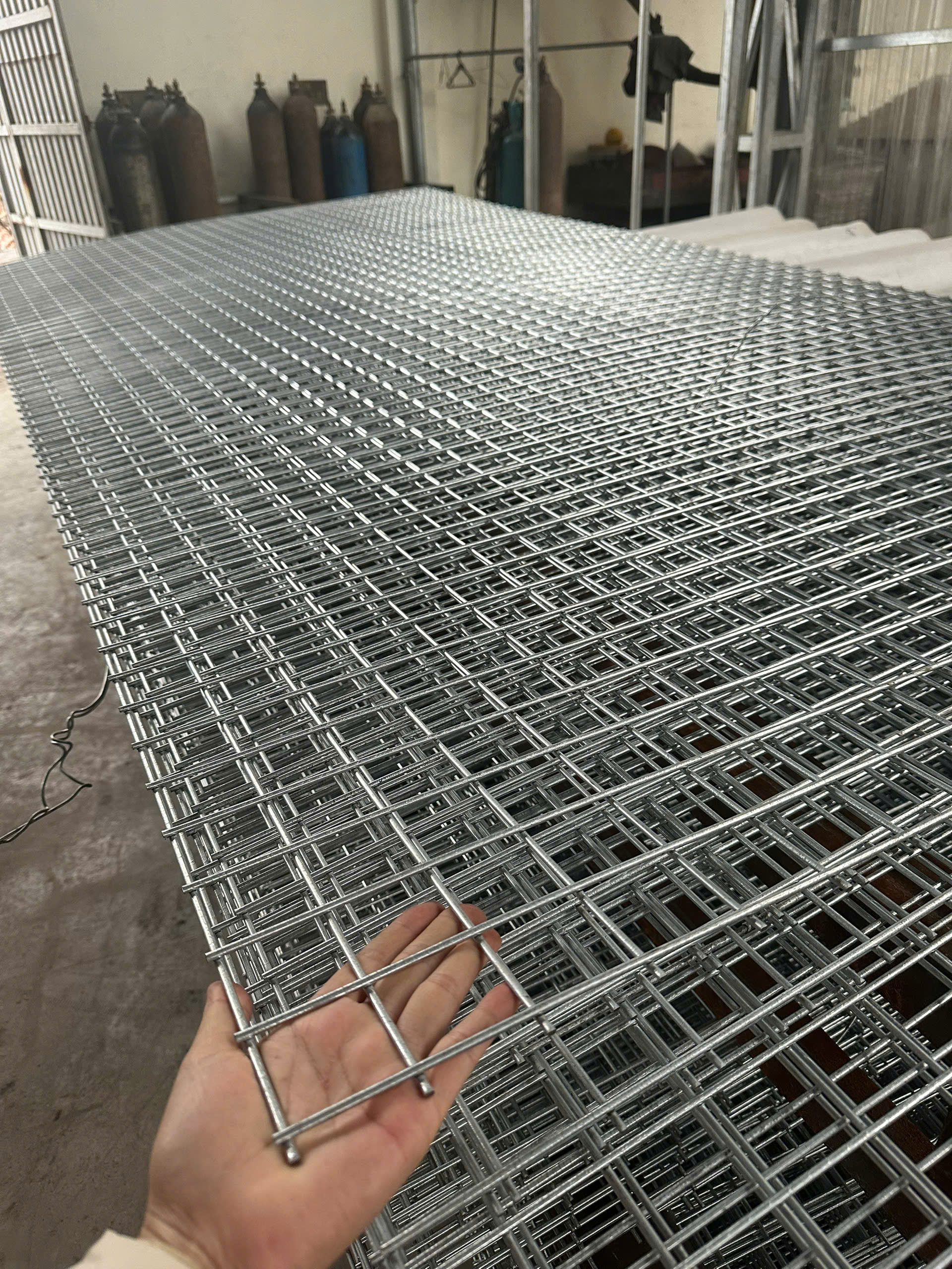Lưới đổ nền bê tông ATN STEEL