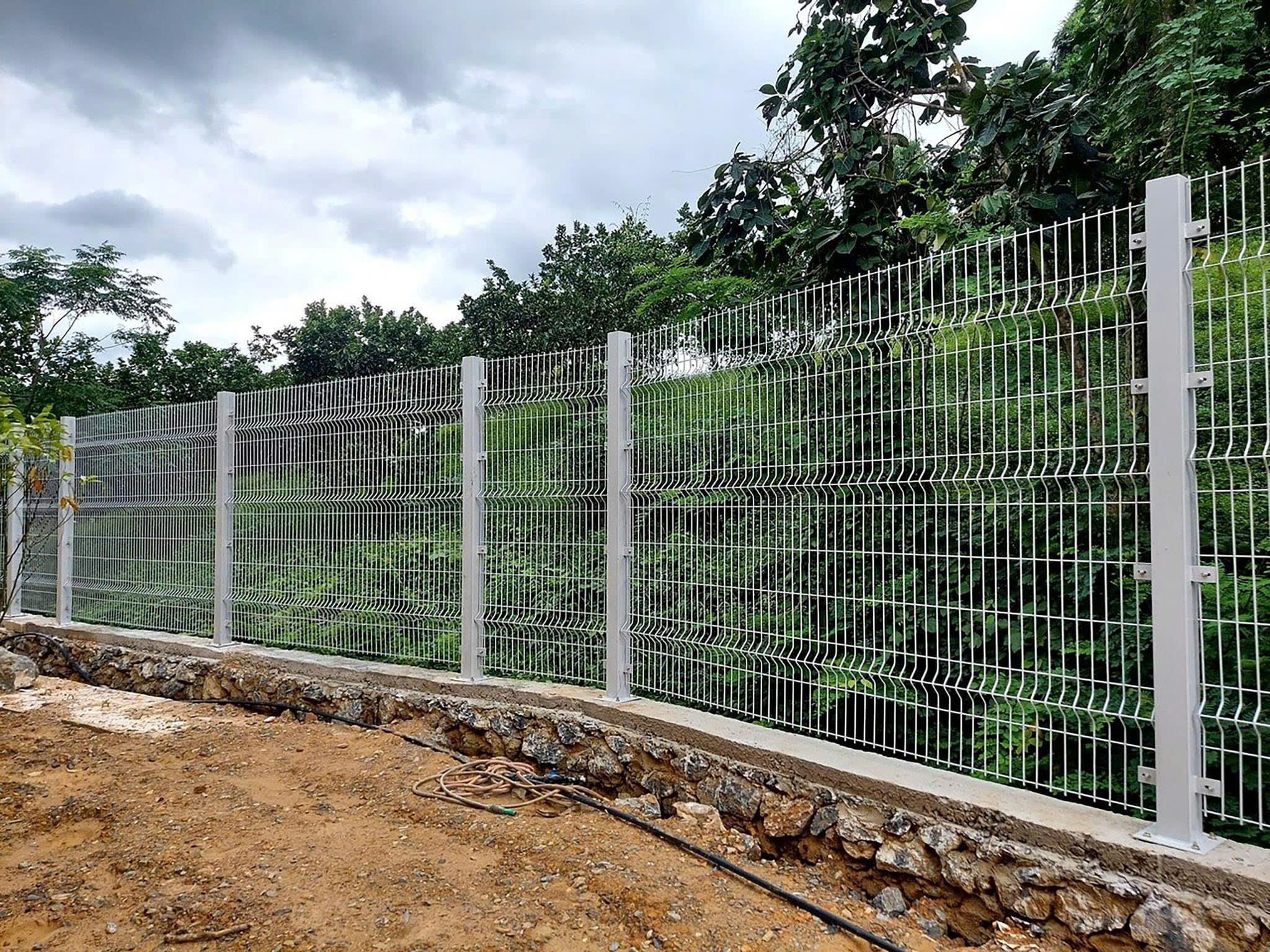 Tấm hàng rào dập sóng ATN STEEL