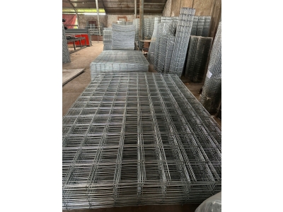 Hàng rào mạ kẽm